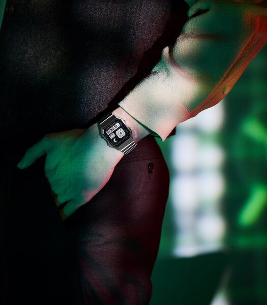 Montre CASIO CASIO COLLECTION RETRO Homme A130WE-1AEF Digital Cadran Acrylique Noir Bracelet Acier inoxydable Argenté