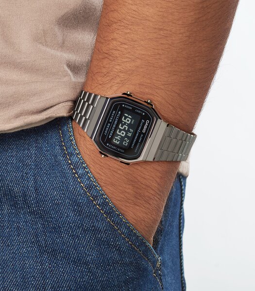 Montre CASIO CASIO COLLECTION RETRO Homme A168WEGG-1BEF Digital Cadran Acrylique Noir Bracelet Acier inoxydable Gunmetal Clip / clasp