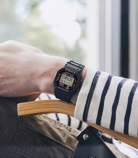 Horloge CASIO G-SHOCK Heren DW-5600RL-1ER Digitaal Behuizing MINERAAL Zwart Armband Hars Zwart Waterdichtheid 20BAR