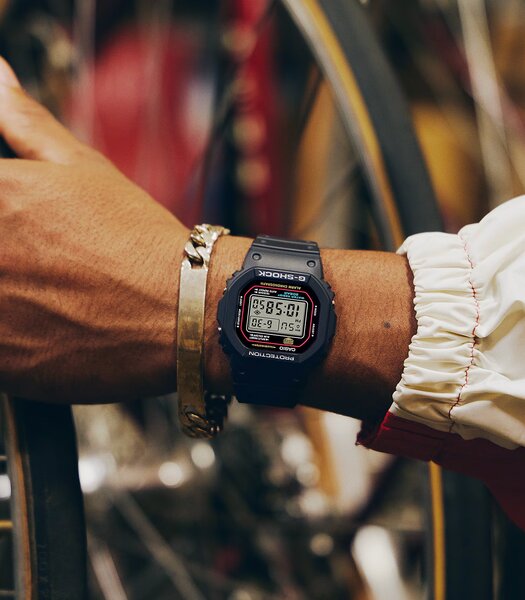 Horloge CASIO G-SHOCK Heren DW-5600RL-1ER Digitaal Behuizing MINERAAL Zwart Armband Hars Zwart Waterdichtheid 20BAR