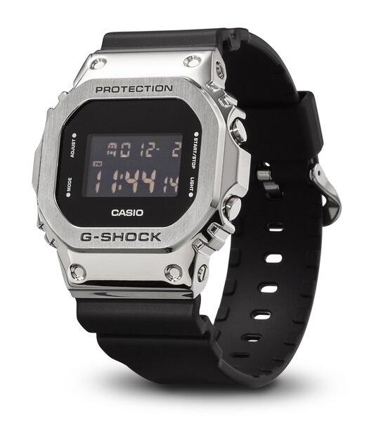 Horloge CASIO G-SHOCK Heren GM-5600U-1ER Digitaal Behuizing Mineraal Zwart Armband Hars Verstelbare sluiting Waterdichtheid 20 ATM