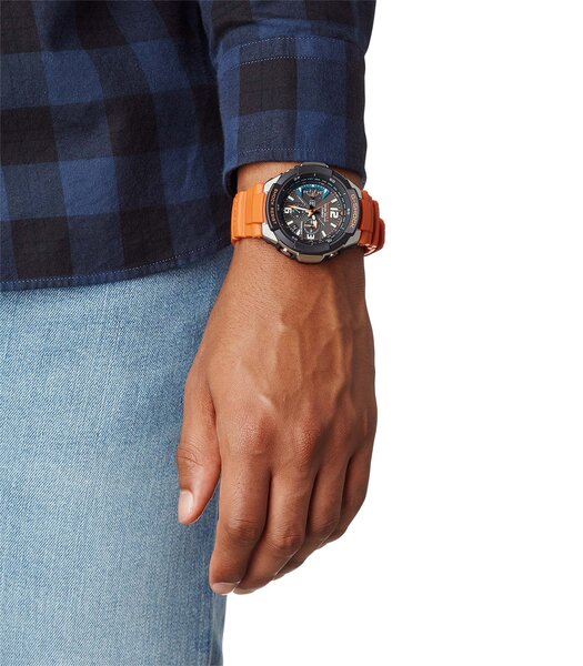 Horloge CASIO G-SHOCK Heren GW-3000M-4AER Analoog Behuizing Mineraal Zwart Bracelette Hars Oranje Boucle ardillon Etanchéiteiten 20 BAR